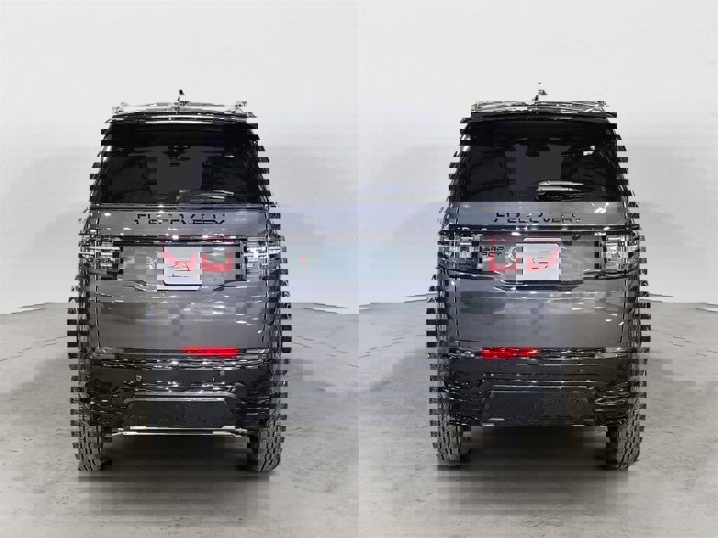 New 2025 Land Rover Discovery Sport Dynamic SE image 4