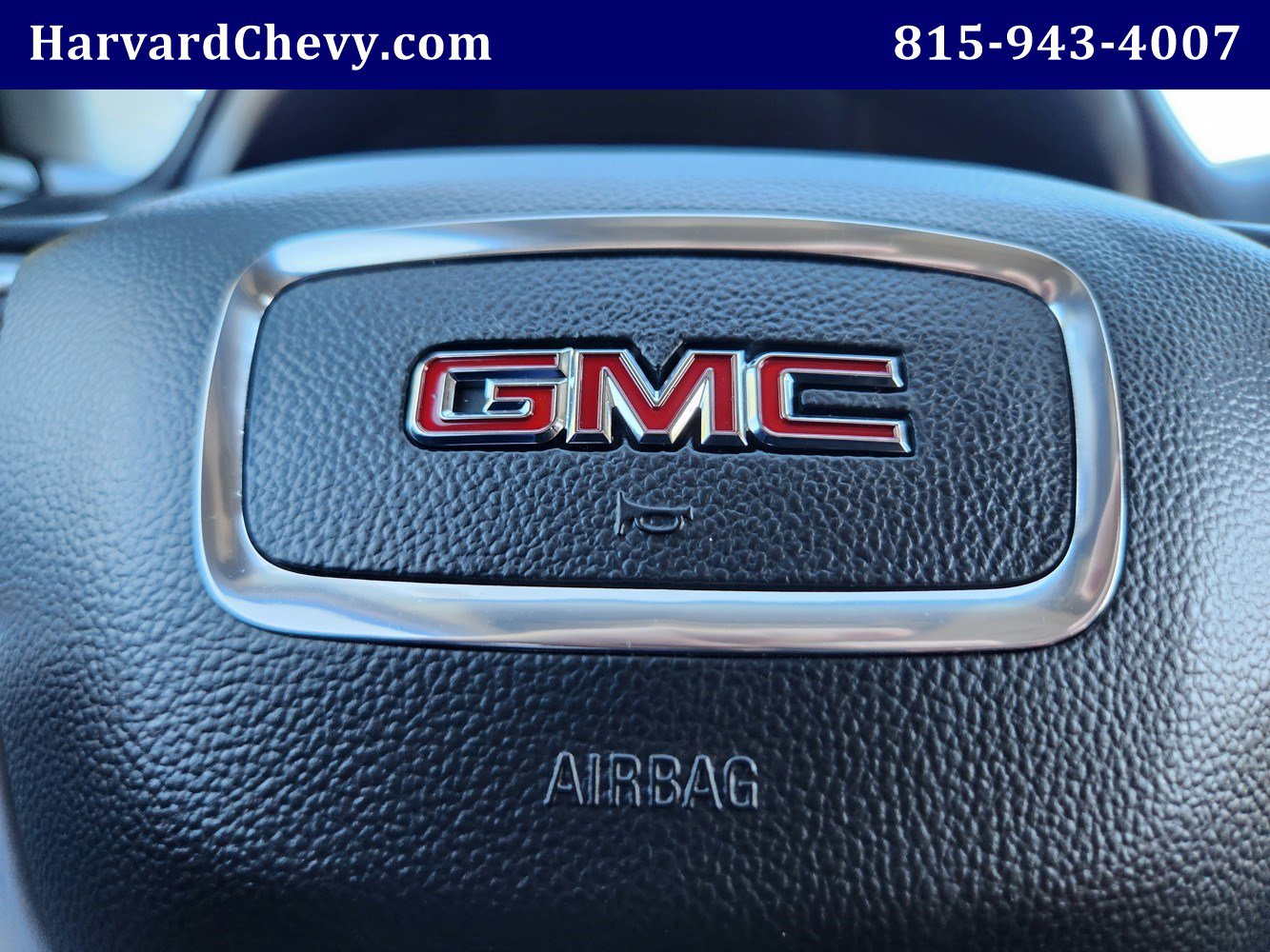 Used 2024 GMC Terrain SLT image 24