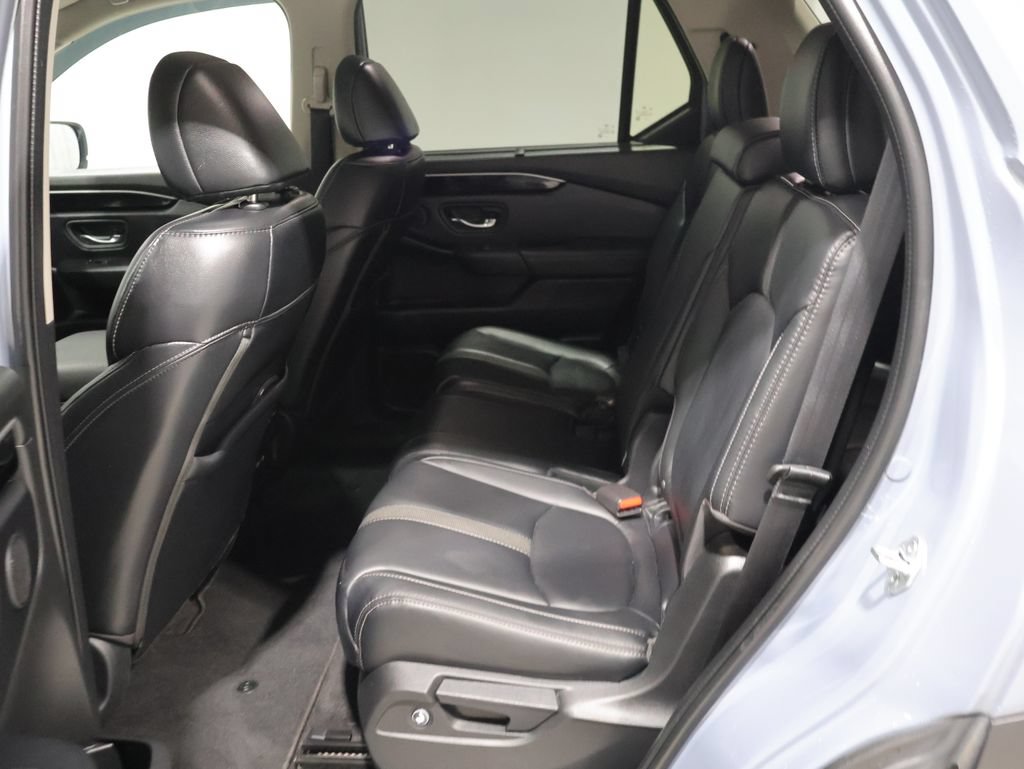 Used 2023 Honda Pilot Touring image 16