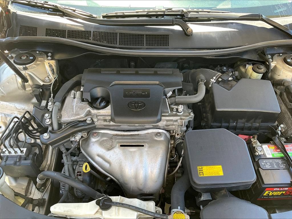 Used 2015 Toyota Camry XSE FWD image 28