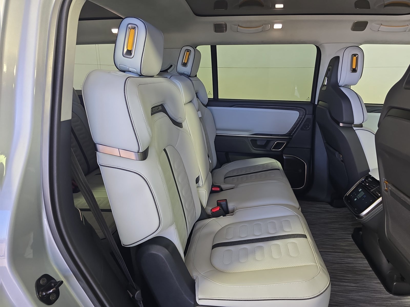 Used 2023 Rivian R1S Adventure Quad AWD/4WD image 22