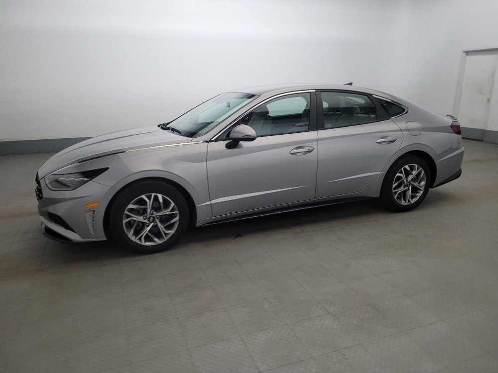 Used 2023 Hyundai Sonata SEL image 2