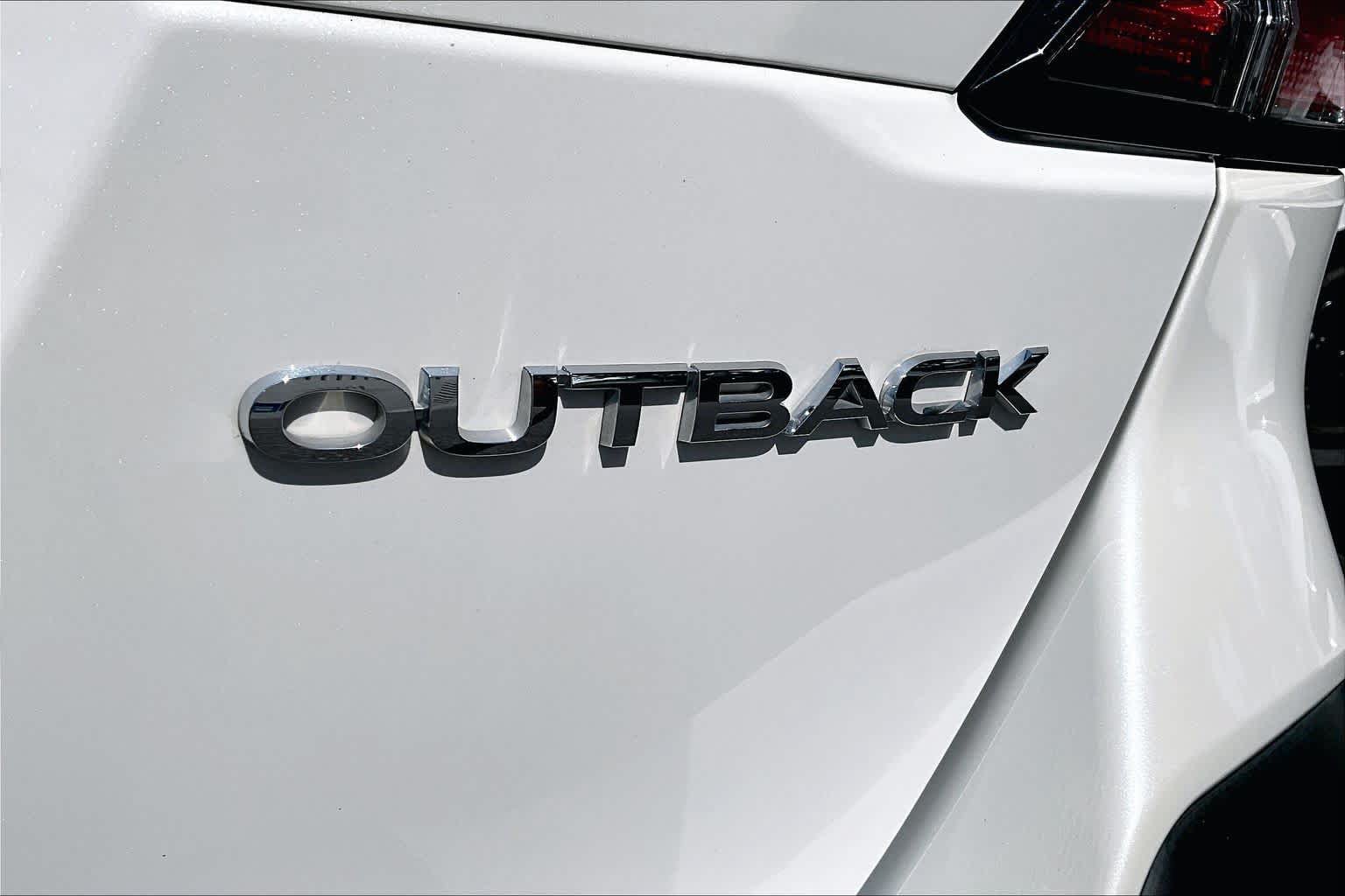 Used 2022 Subaru Outback Limited w/ Popular Package #2 AWD/4WD image 16