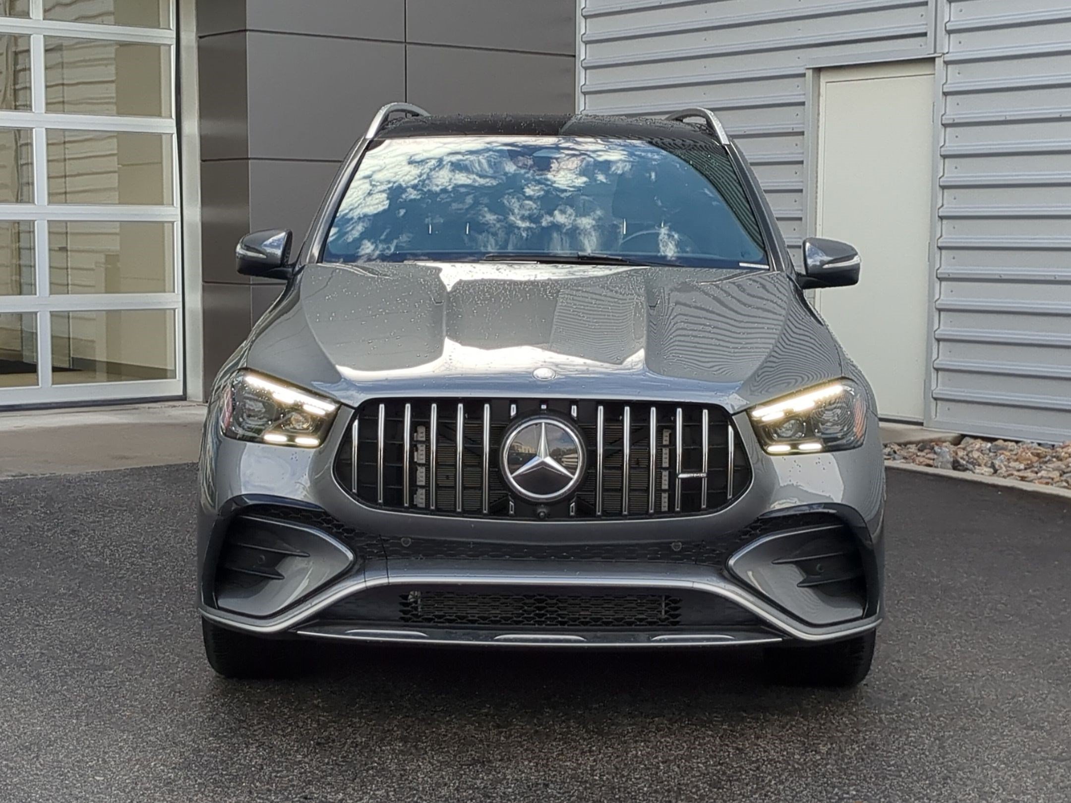 Used 2024 Mercedes-Benz GLE 53 AMG 4MATIC image 2