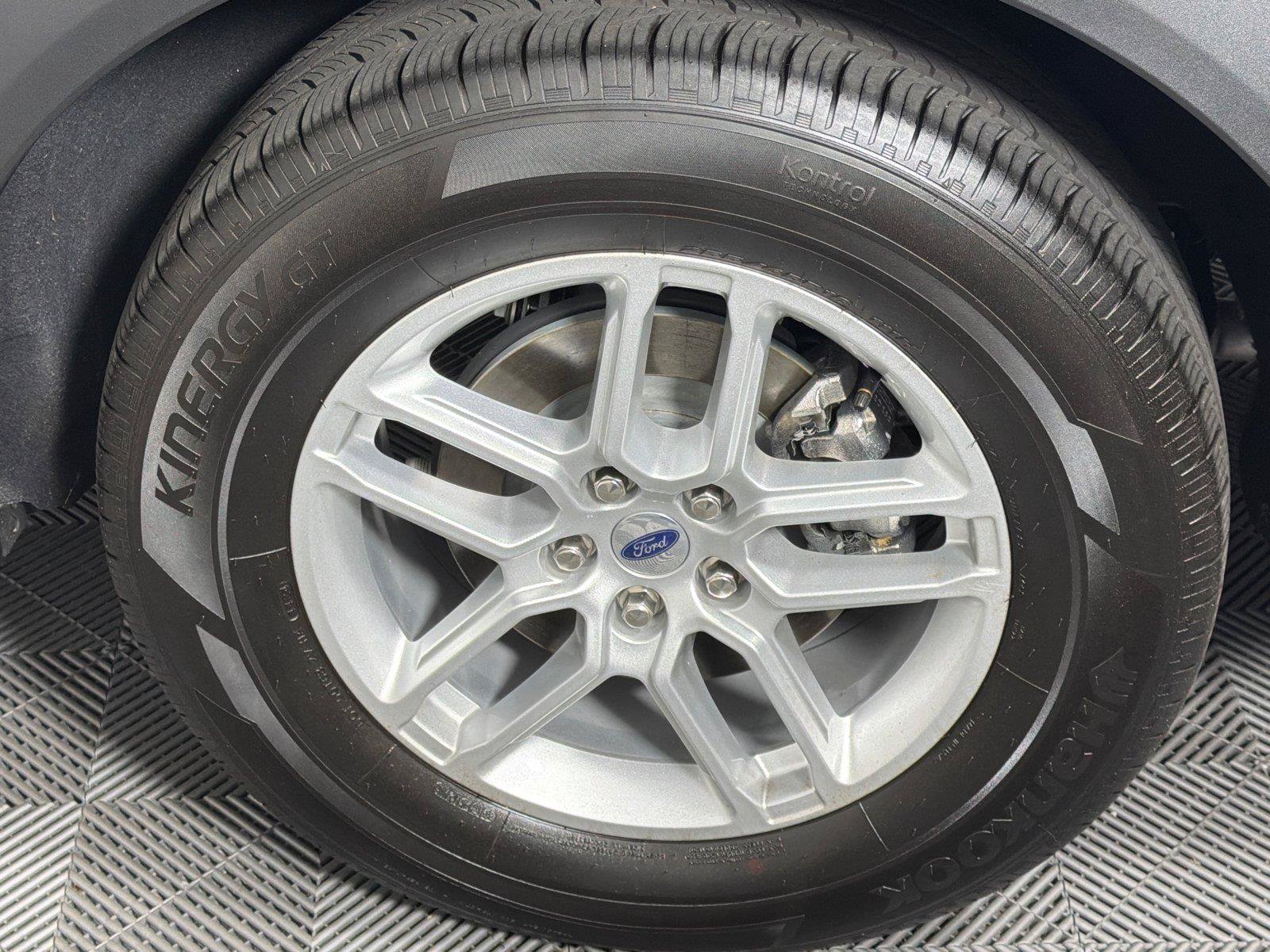 Used 2025 Ford Explorer Active w/ Active Comfort Package RWD image 19