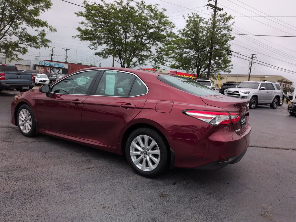 Used 2020 Toyota Camry LE FWD image 3