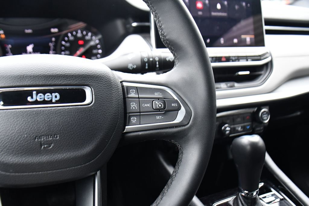 Used 2024 Jeep Compass Limited image 35