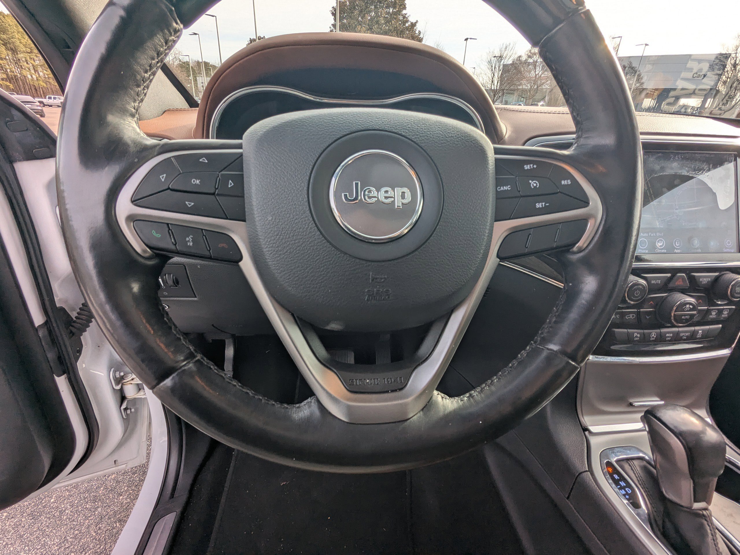 Used 2020 Jeep Grand Cherokee Overland image 21