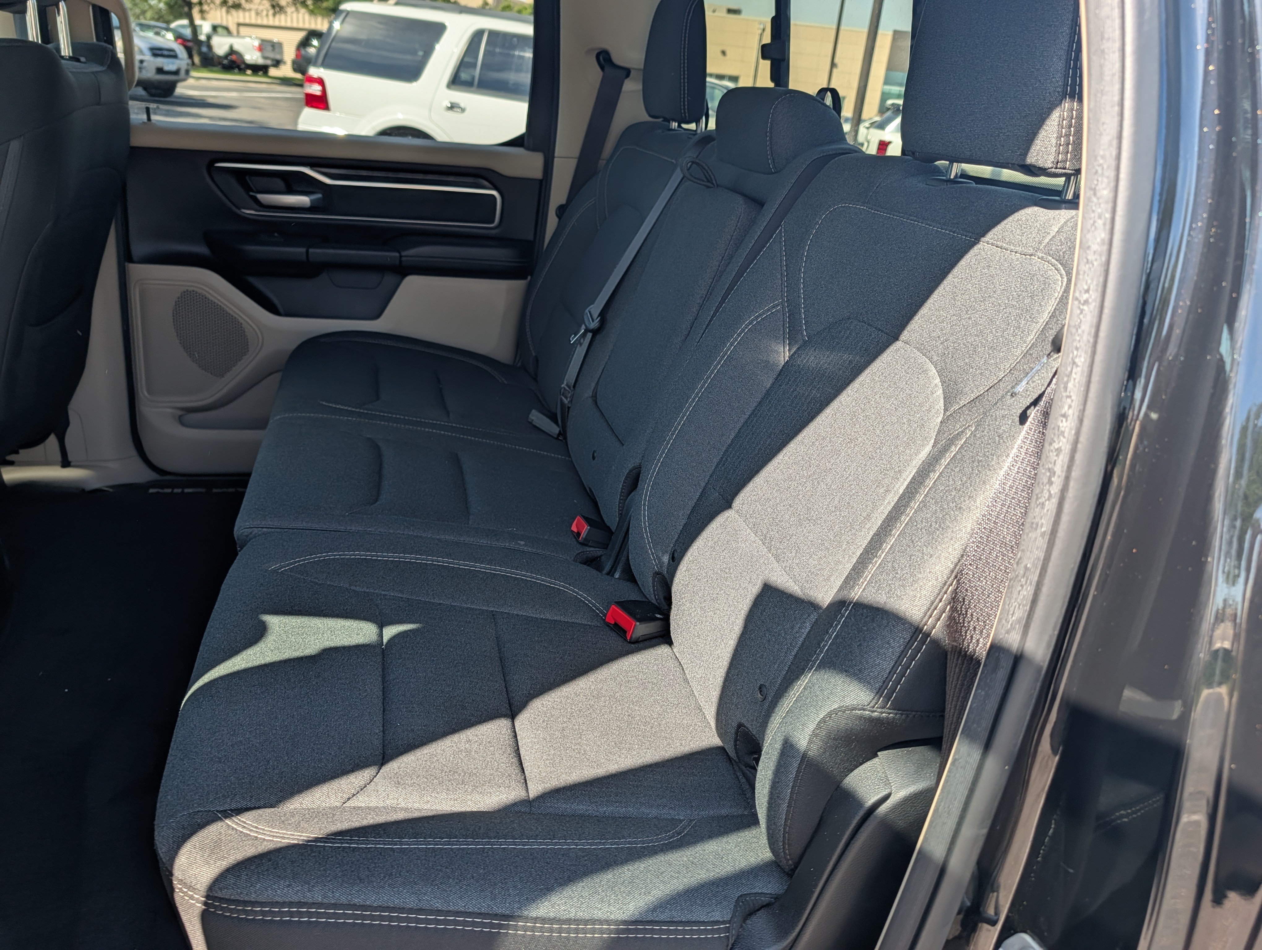 Used 2019 RAM 1500 Big Horn AWD/4WD image 12