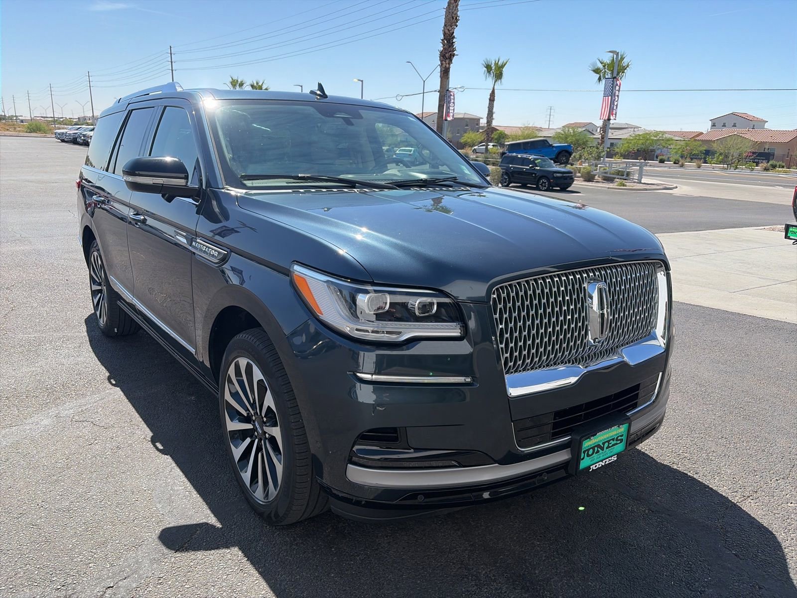 Used 2022 Lincoln Navigator Reserve AWD/4WD image 7