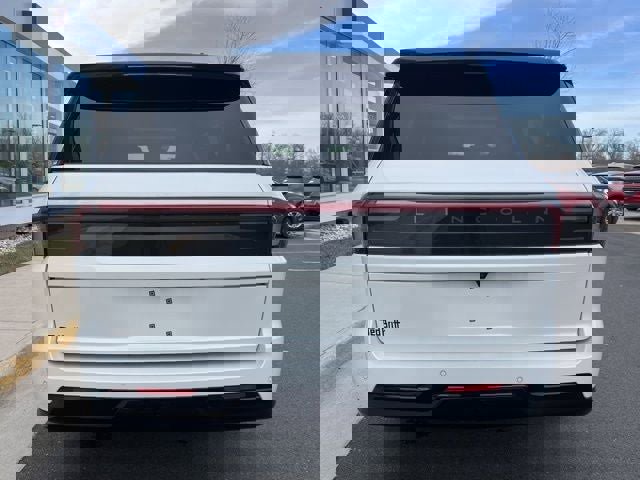 Used 2025 Lincoln Navigator L Black Label image 7