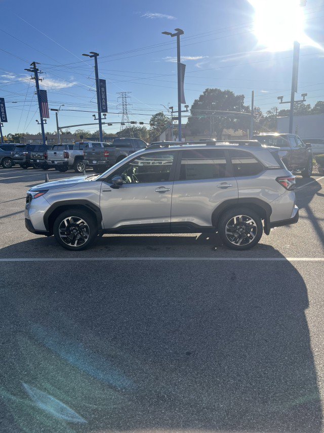 New 2025 Subaru Forester Premium image 7