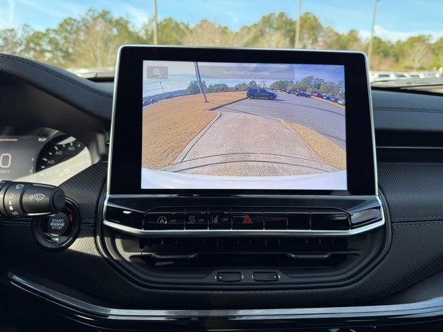 New 2026 Jeep Compass Latitude image 22