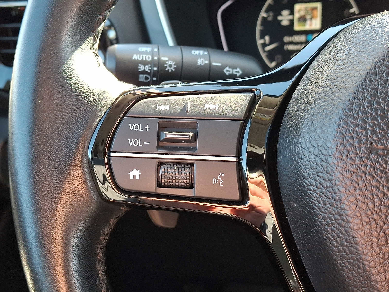 Used 2023 Honda Pilot Touring image 25