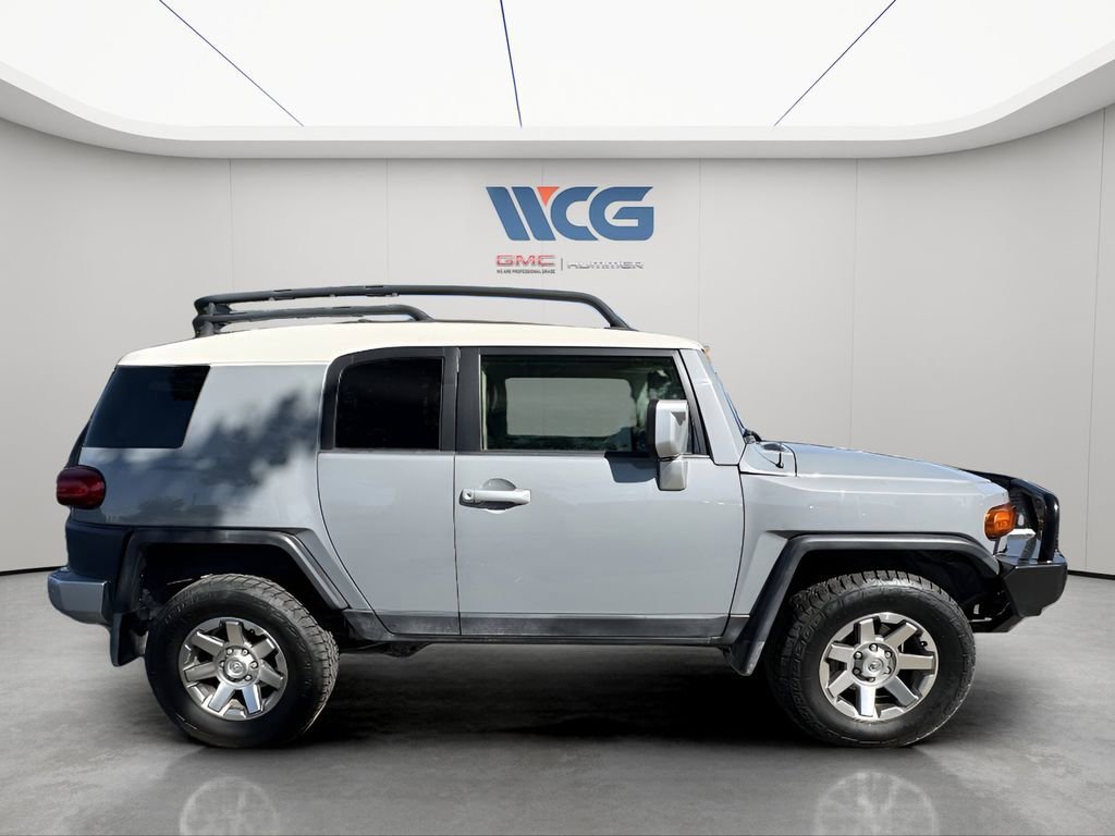 Used 2014 Toyota FJ Cruiser 4WD w/ Upgrade Package image 3