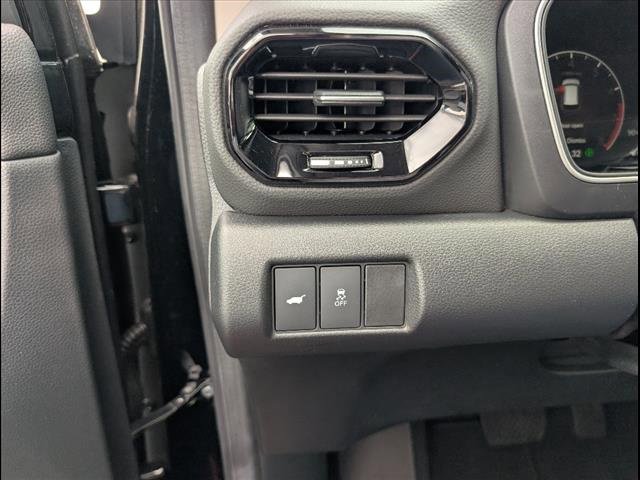 Used 2025 Honda Pilot Touring image 15