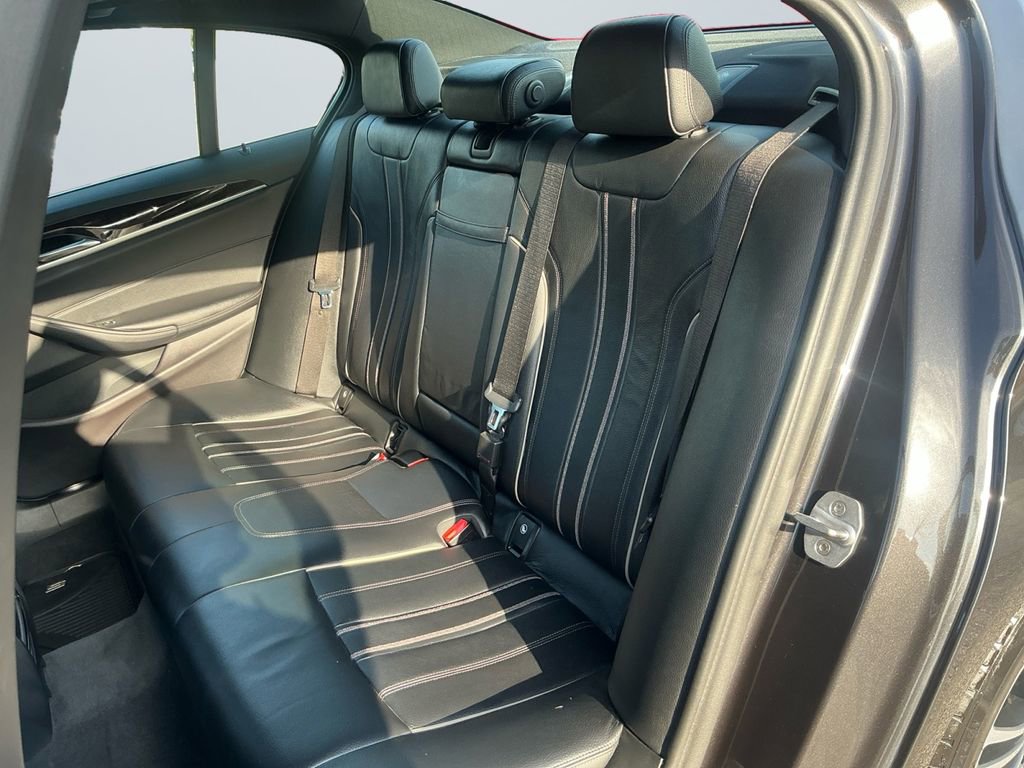 Used 2018 BMW 540i xDrive AWD/4WD image 14