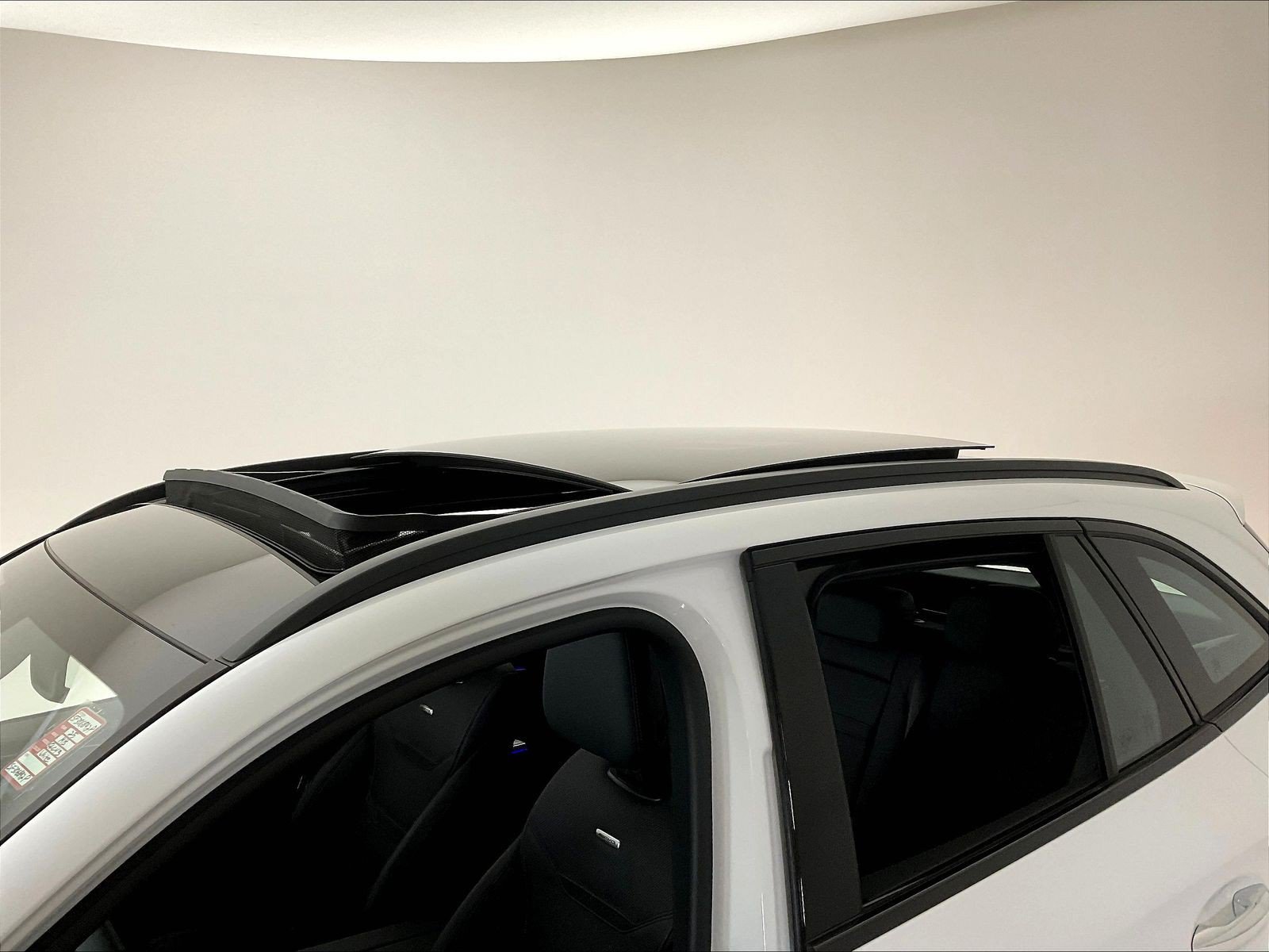 Certified 2025 Mercedes-Benz GLC 43 AMG 4MATIC image 40