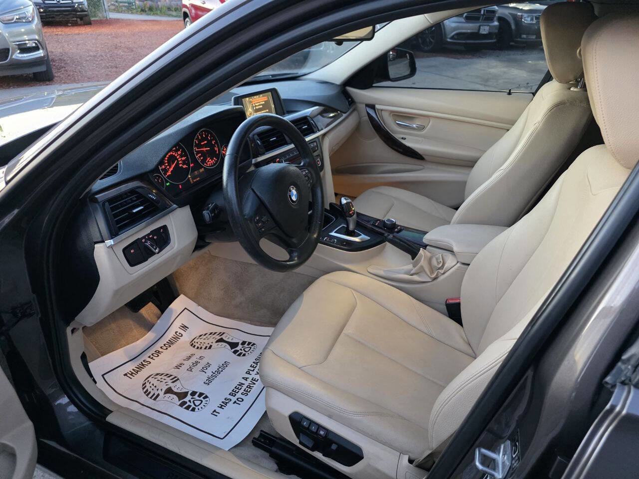 Used 2015 BMW 320i Sedan w/ Driver Assistance Package image 11