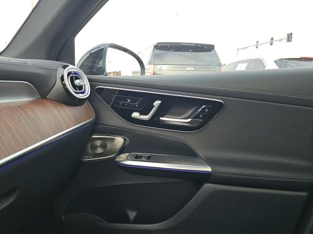 Used 2025 Mercedes-Benz GLC 300 GLC 300 image 29