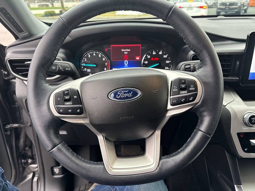 Used 2023 Ford Explorer XLT w/ Equipment Group 202A AWD/4WD image 20