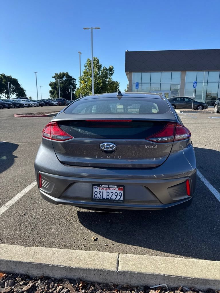 Used 2020 Hyundai Ioniq SE FWD image 6