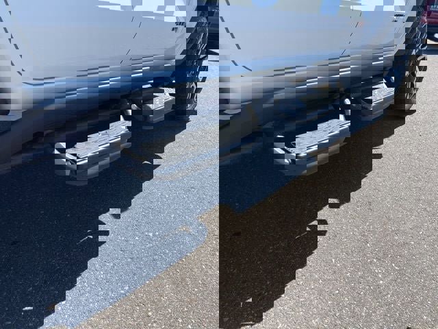 Used 2025 GMC Canyon AT4 w/ Nightfall Edition image 25