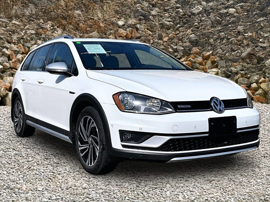 Used 2017 Volkswagen Golf Alltrack SE AWD/4WD image 10