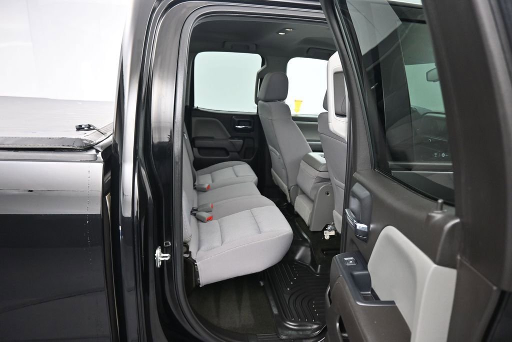 Used 2018 Chevrolet Silverado 1500 Custom w/ Custom Value Package AWD/4WD image 34