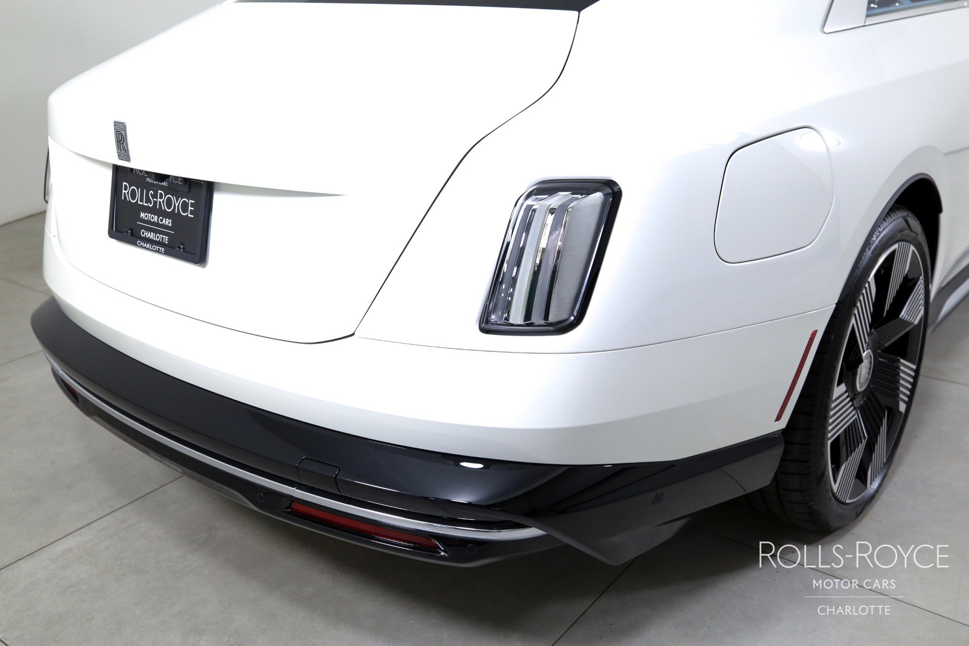 New 2025 Rolls-Royce Spectre w/ Spectre Enhancement Package image 39