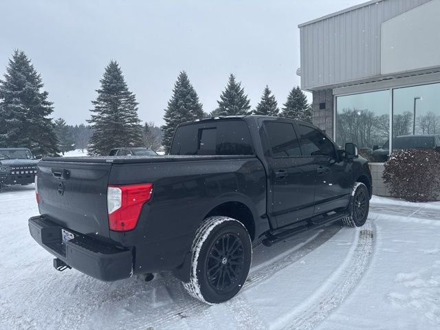 Used 2019 Nissan Titan SL image 6