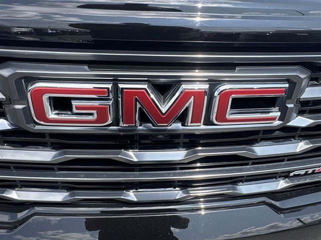 Used 2024 GMC Acadia AT4 w/ LPO, Floor Liner Package AWD/4WD image 29