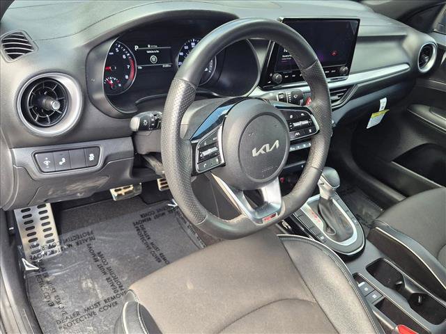 Used 2024 Kia Forte GT-Line w/ GT-Line Premium Package FWD image 9