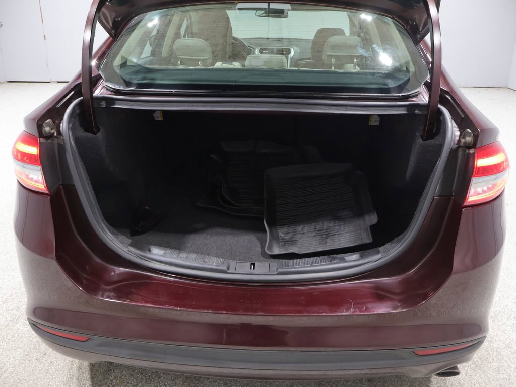 Used 2017 Ford Fusion S FWD image 18