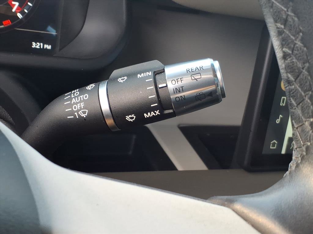 Used 2020 Land Rover Defender 110 First Edition image 26