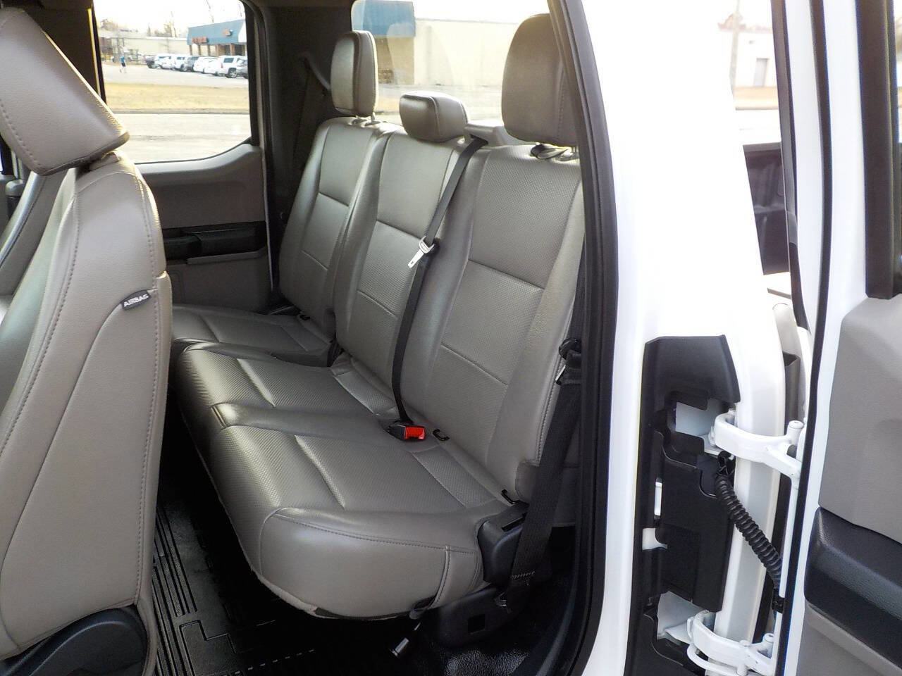Used 2022 Ford F250 XL w/ Power Equipment Group image 17