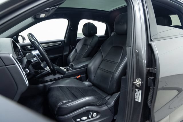Used 2020 Porsche Cayenne AWD/4WD image 22
