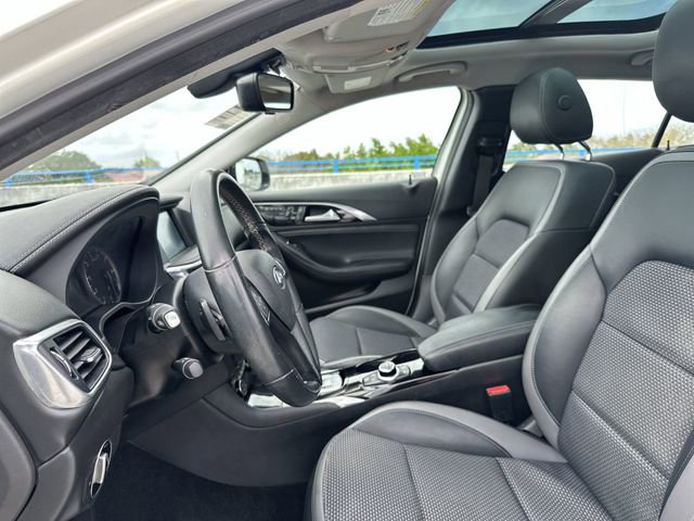 Used 2019 INFINITI QX30 w/ Navigation Package image 23