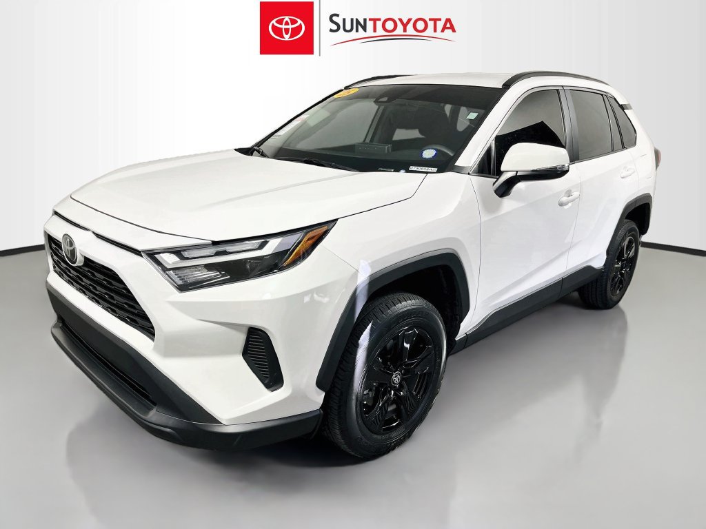 Used 2025 Toyota RAV4 XLE FWD image 7