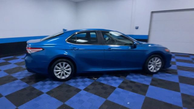 Used 2020 Toyota Camry LE FWD image 9