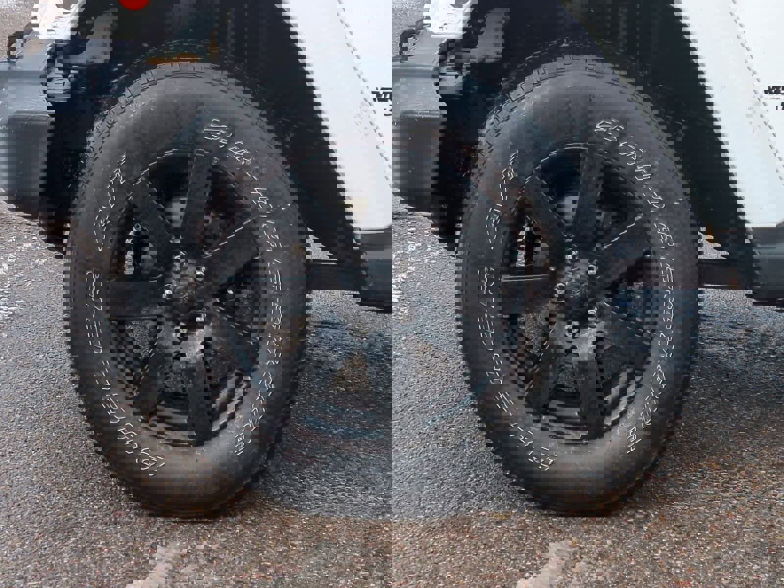 Used 2014 Jeep Wrangler Altitude image 14