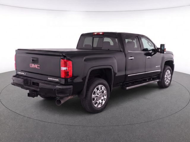 Used 2019 GMC Sierra 2500 Denali w/ Duramax Plus Package AWD/4WD image 4