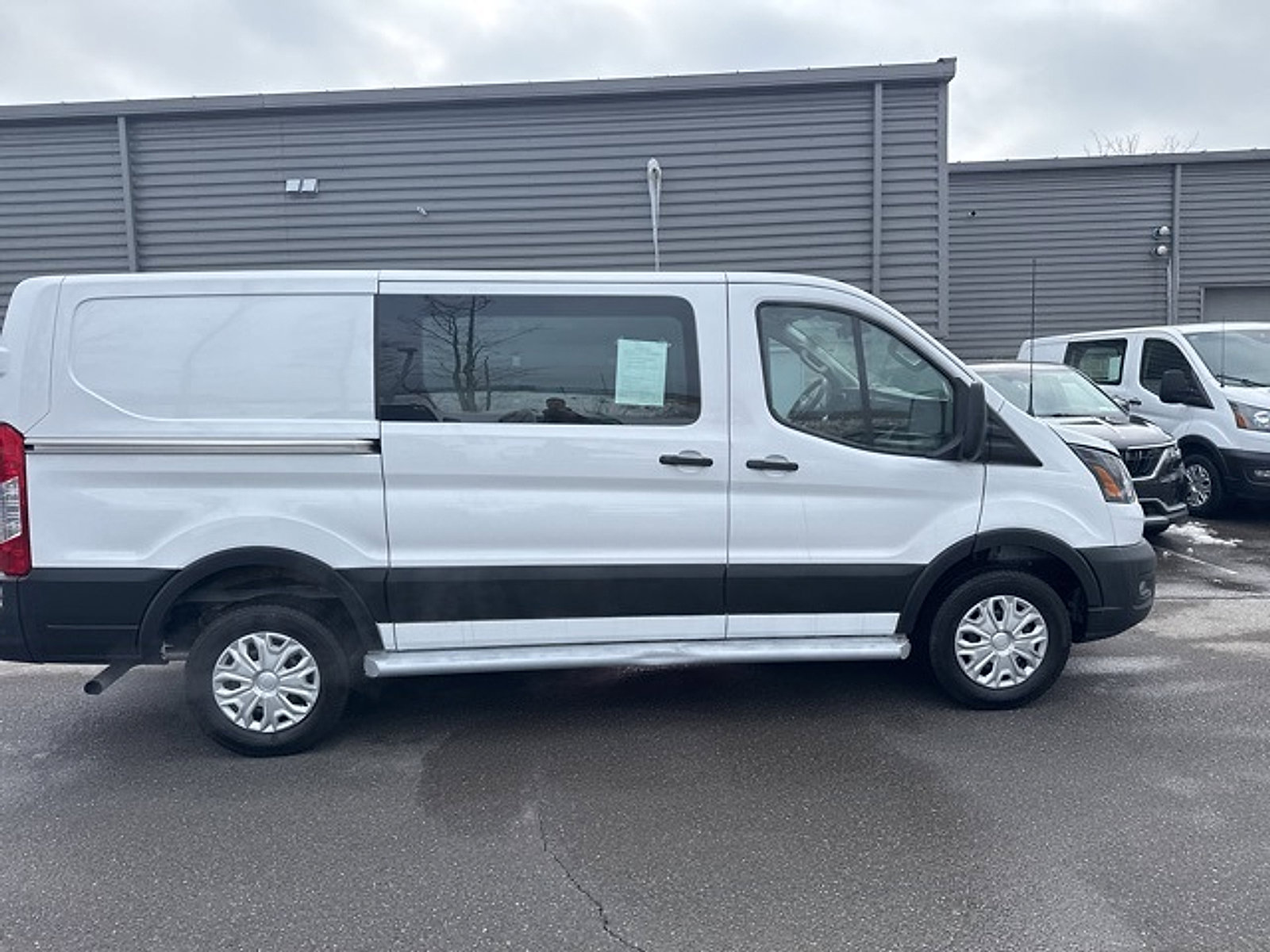 Used 2024 Ford Transit 250 Low Roof w/ Exterior Upgrade Package RWD image 9