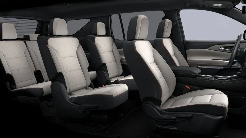 New 2026 Chevrolet Traverse LT w/ Driver Confidence Package AWD/4WD image 8