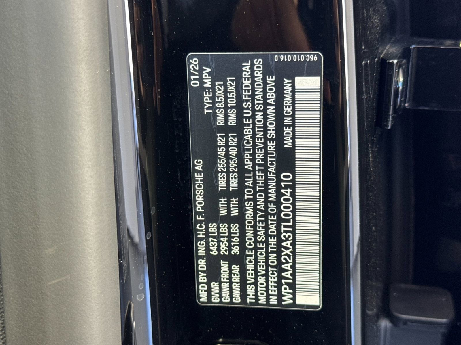 Certified 2026 Porsche Macan 4 Electric AWD/4WD image 36
