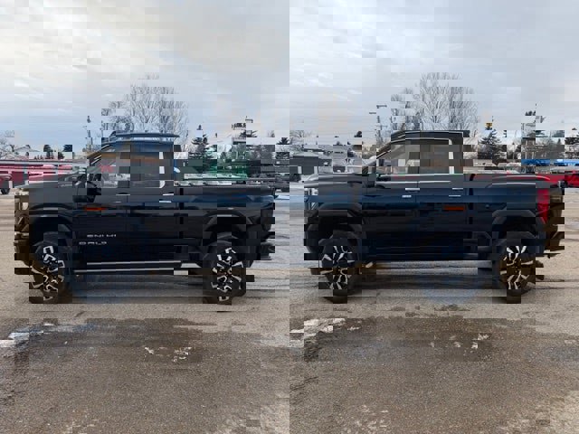 Used 2024 GMC Sierra 3500 Denali Ultimate image 4