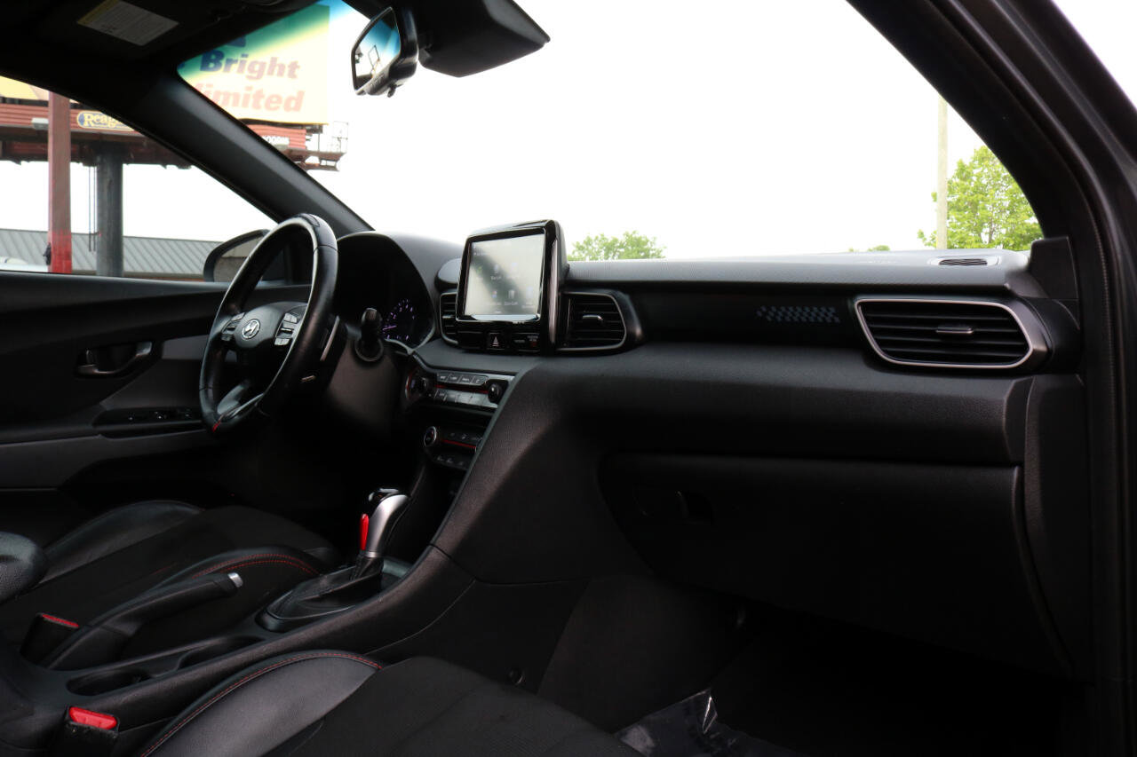 Used 2020 Hyundai Veloster 2.0 Premium image 41