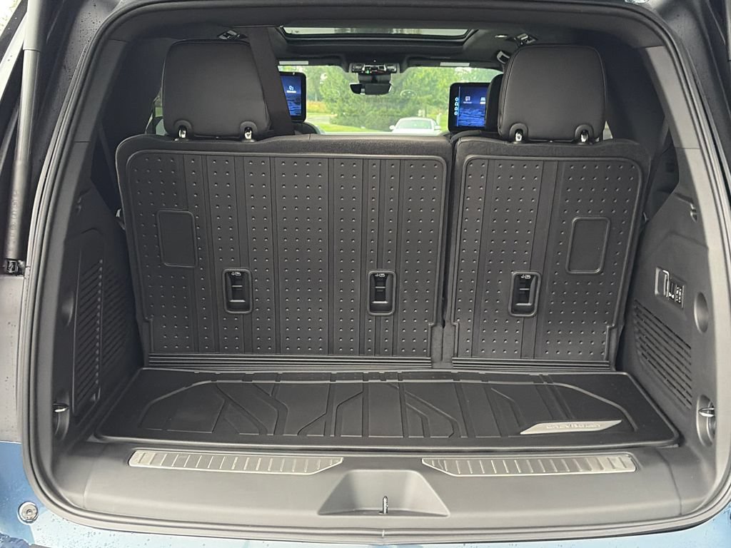 New 2026 Chevrolet Tahoe High Country AWD/4WD image 6