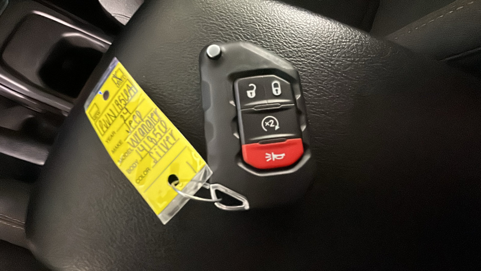 Used 2024 Jeep Wrangler Unlimited w/ Convenience Group AWD/4WD image 24