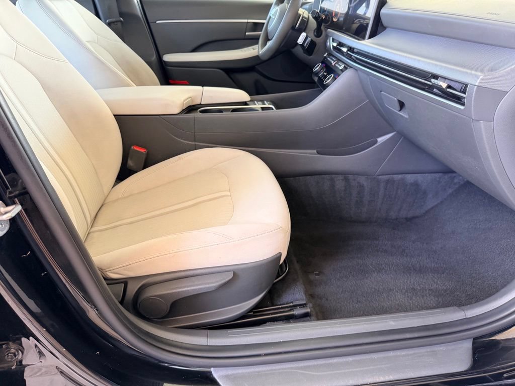 Used 2025 Hyundai Sonata SEL FWD image 37